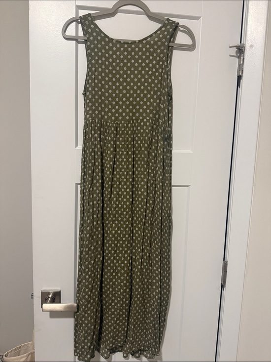 Carly Jean Los Angeles Dresses & Skirts - Carly Jean Los Angeles Olive Green Midi Dress with White Floral Print